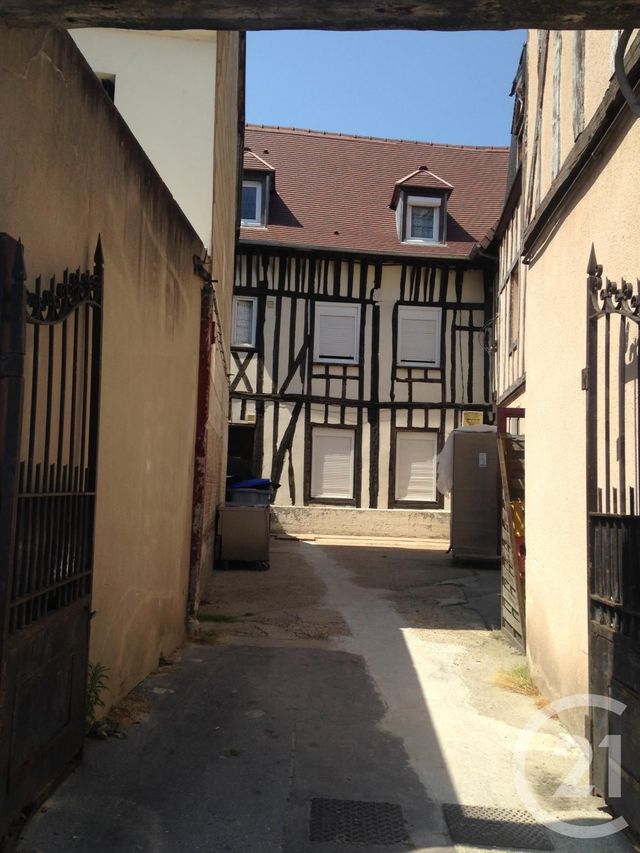 Afficher la photo en grand Studio à louer - 1 pièce - 22.0 m2 - EVREUX - 27 - HAUTE-NORMANDIE - Century 21 Harmony