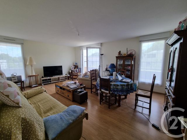 Afficher la photo en grand Appartement F4 à vendre - 4 pièces - 88.59 m2 - EVREUX - 27 - HAUTE-NORMANDIE - Century 21 Harmony