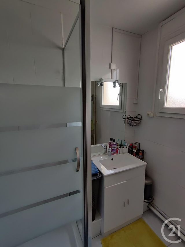 Afficher la photo en grand Appartement F3 à vendre - 3 pièces - 52.36 m2 - EVREUX - 27 - HAUTE-NORMANDIE - Century 21 Harmony