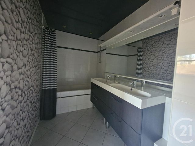 Afficher la photo en grand Appartement à vendre - 5 pièces - 120.82 m2 - EVREUX - 27 - HAUTE-NORMANDIE - Century 21 Harmony