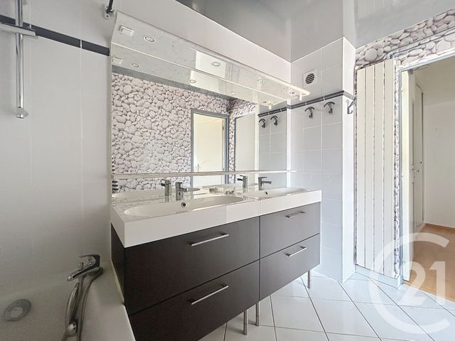 Appartement à vendre - 6 pièces - 120.82 m2 - EVREUX - 27 - HAUTE-NORMANDIE - Century 21 Harmony