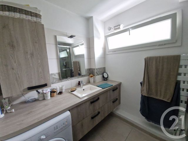 Afficher la photo en grand Appartement F4 à vendre - 4 pièces - 92.39 m2 - EVREUX - 27 - HAUTE-NORMANDIE - Century 21 Harmony