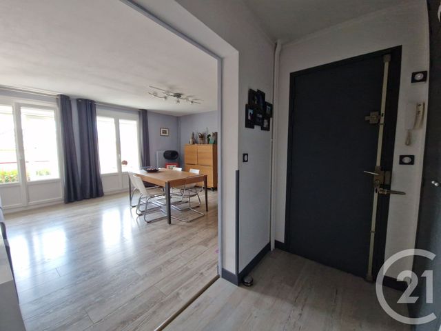 Afficher la photo en grand Appartement F4 à vendre - 4 pièces - 92.39 m2 - EVREUX - 27 - HAUTE-NORMANDIE - Century 21 Harmony