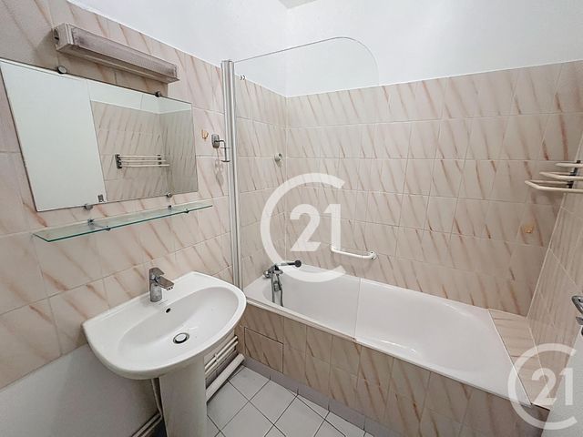 Afficher la photo en grand Appartement F3 à louer - 3 pièces - 83.66 m2 - EVREUX - 27 - HAUTE-NORMANDIE - Century 21 Harmony