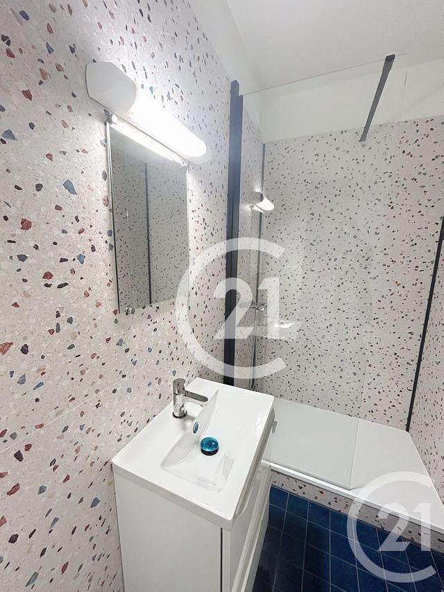 Appartement F4 à louer - 5 pièces - 102.67 m2 - EVREUX - 27 - HAUTE-NORMANDIE - Century 21 Harmony