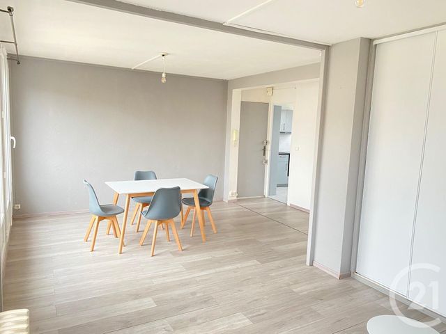 Appartement F2 à louer - 2 pièces - 51.29 m2 - EVREUX - 27 - HAUTE-NORMANDIE - Century 21 Harmony