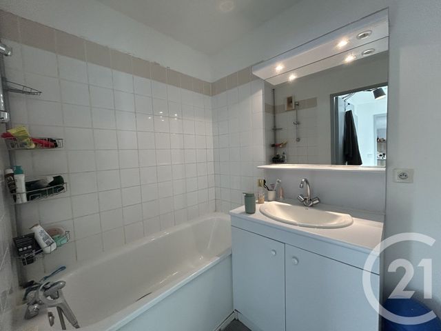 Appartement F3 à vendre - 3 pièces - 67.0 m2 - GRAVIGNY - 27 - HAUTE-NORMANDIE - Century 21 Harmony