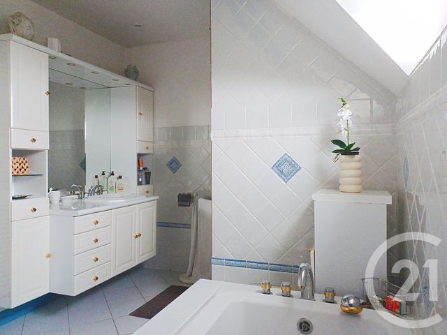 maison à vendre - 7 pièces - 158.2 m2 - LOUVIERS - 27 - HAUTE-NORMANDIE - Century 21 Harmony