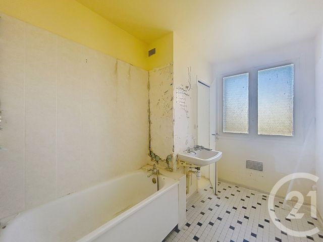 Appartement F4 à vendre - 4 pièces - 71.35 m2 - EVREUX - 27 - HAUTE-NORMANDIE - Century 21 Harmony