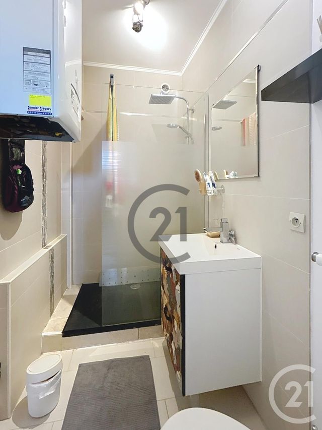 Appartement F2 à louer - 2 pièces - 47.59 m2 - EVREUX - 27 - HAUTE-NORMANDIE - Century 21 Harmony