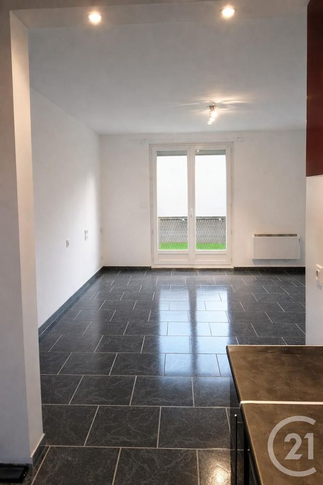 Appartement F3 à louer - 3 pièces - 53.45 m2 - EVREUX - 27 - HAUTE-NORMANDIE - Century 21 Harmony