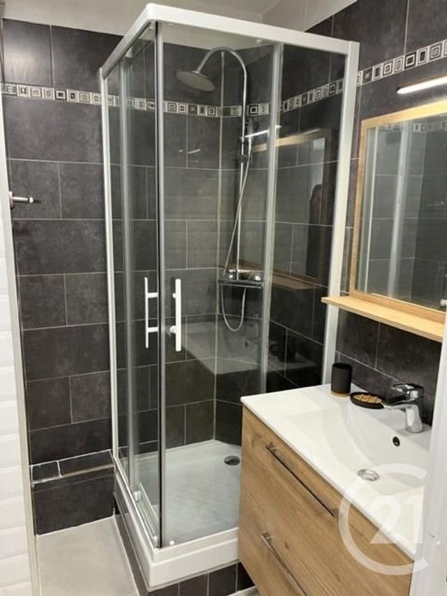 Appartement F2 à louer - 2 pièces - 40.52 m2 - EVREUX - 27 - HAUTE-NORMANDIE - Century 21 Harmony