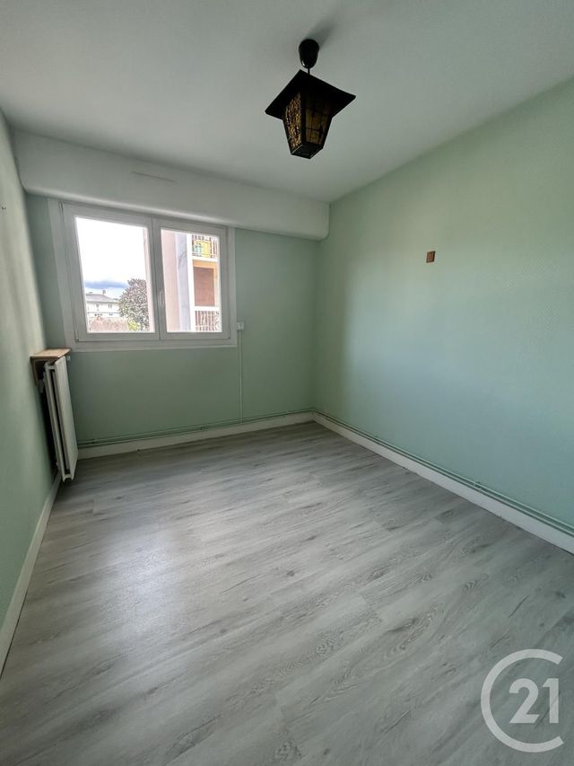 Appartement F3 à louer - 3 pièces - 62.86 m2 - EVREUX - 27 - HAUTE-NORMANDIE - Century 21 Harmony