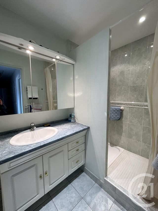 Appartement F3 à louer - 3 pièces - 62.86 m2 - EVREUX - 27 - HAUTE-NORMANDIE - Century 21 Harmony