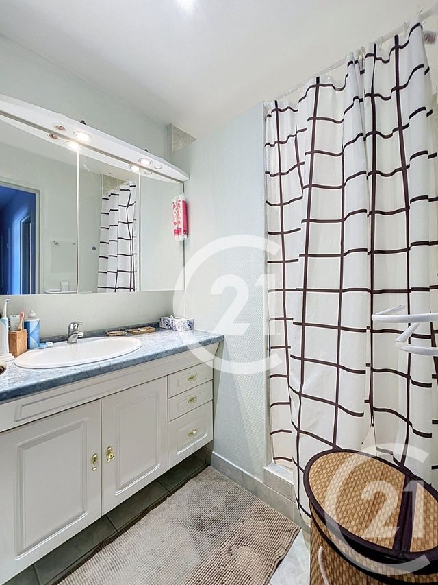 Appartement F3 à louer - 3 pièces - 62.86 m2 - EVREUX - 27 - HAUTE-NORMANDIE - Century 21 Harmony