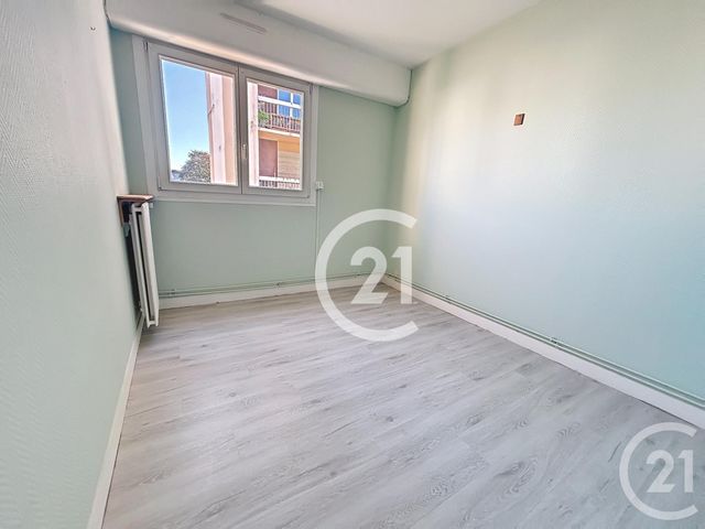 Appartement F3 à louer - 3 pièces - 62.86 m2 - EVREUX - 27 - HAUTE-NORMANDIE - Century 21 Harmony