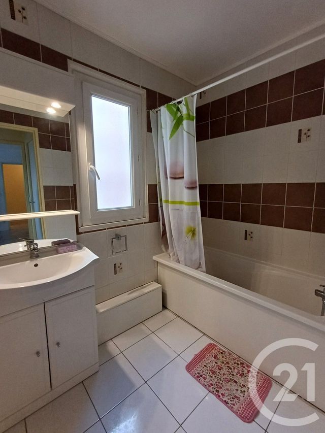 Appartement F2 à louer - 2 pièces - 45.69 m2 - EVREUX - 27 - HAUTE-NORMANDIE - Century 21 Harmony