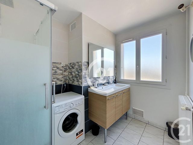Appartement F4 à louer - 4 pièces - 68.39 m2 - EVREUX - 27 - HAUTE-NORMANDIE - Century 21 Harmony