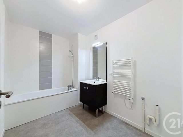 Appartement F2 à vendre - 2 pièces - 48.9 m2 - EVREUX - 27 - HAUTE-NORMANDIE - Century 21 Harmony