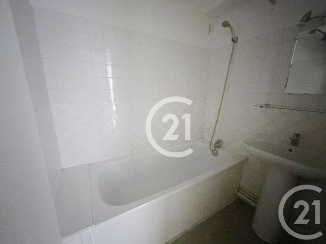 Appartement F1 à louer - 1 pièce - 28.2 m2 - EVREUX - 27 - HAUTE-NORMANDIE - Century 21 Harmony