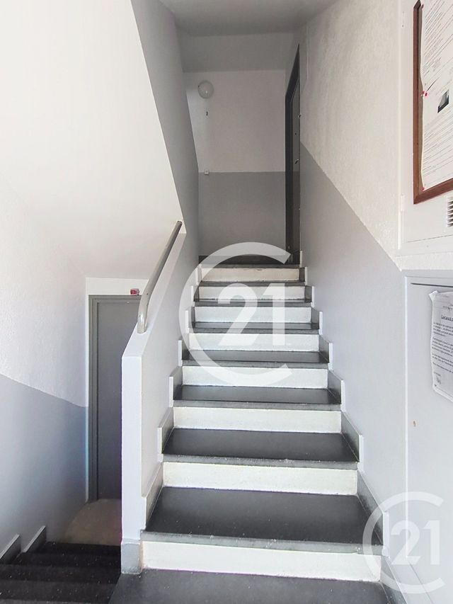 Appartement F4 à louer - 4 pièces - 71.35 m2 - EVREUX - 27 - HAUTE-NORMANDIE - Century 21 Harmony